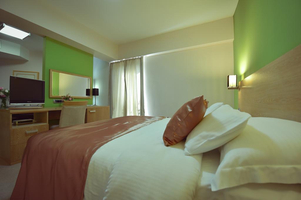 City Hotel Подгорица Стая снимка