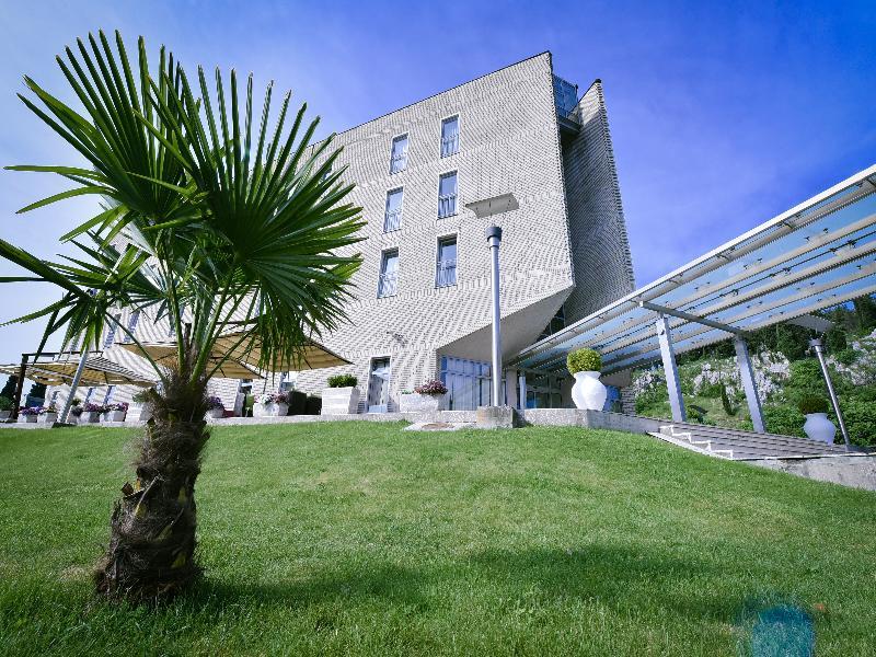 City Hotel Подгорица Екстериор снимка
