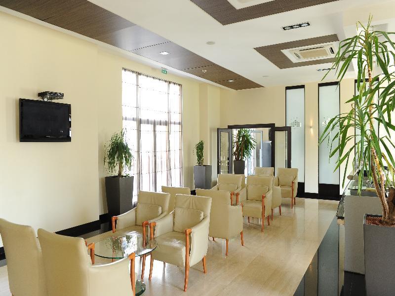 City Hotel Подгорица Екстериор снимка