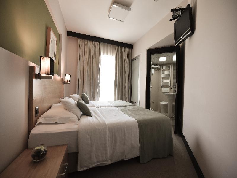 City Hotel Подгорица Екстериор снимка